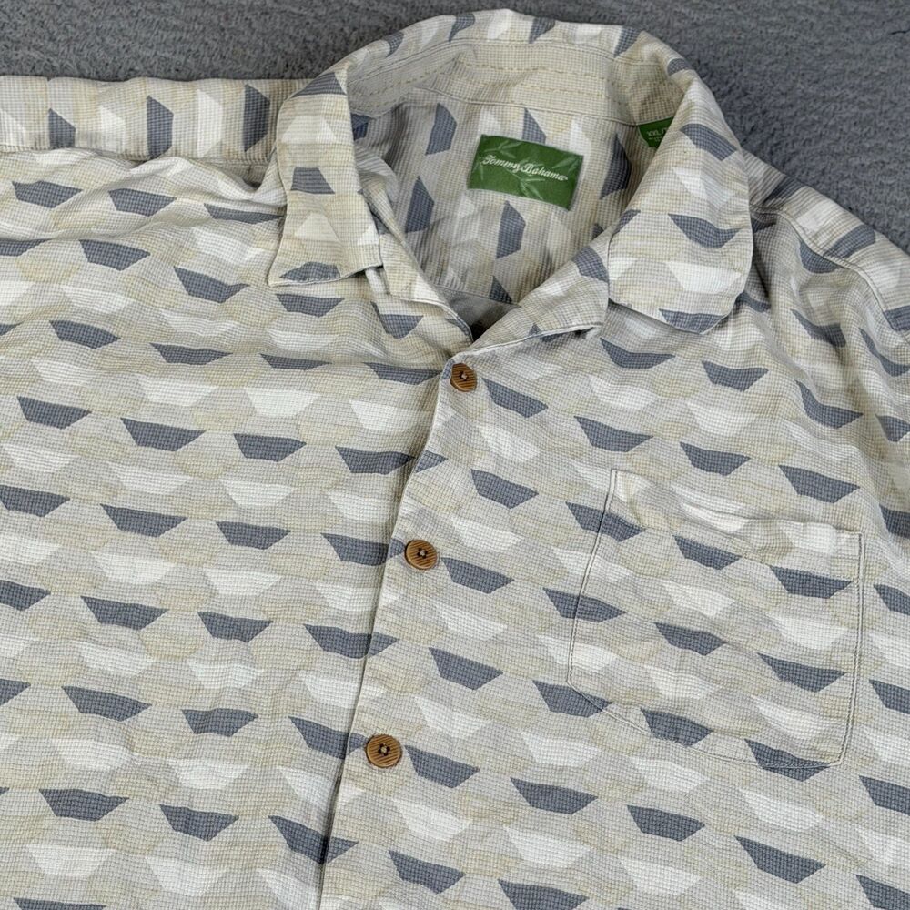 TOMMY BAHAMA Shirt Mens XXL Gray Beige 100% Silk Button Front Pocket Textured